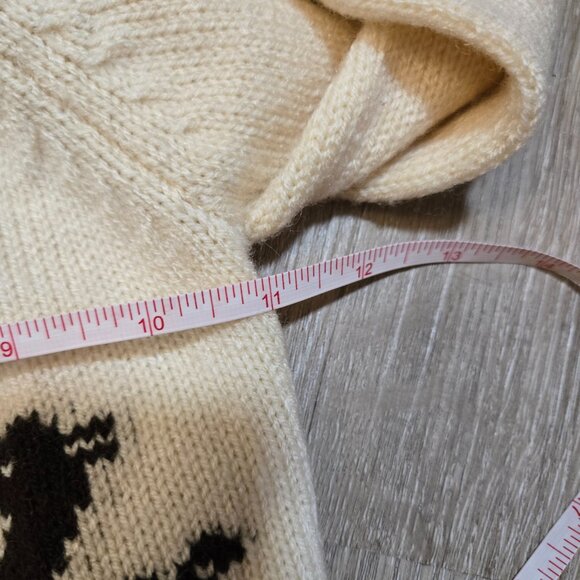 Sweater Boy's Cream 2T Vintage Inspired Knit Llama Alpaca V-Neck Cardigan - Picture 7 of 8